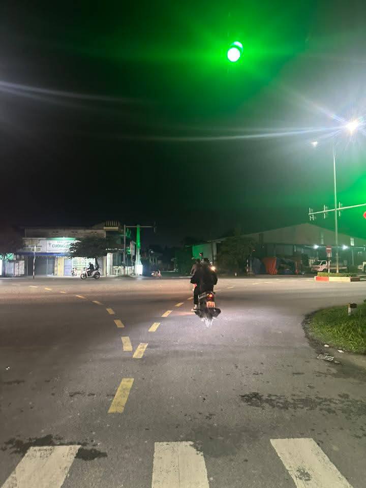 Bán 160m2 đất chia 2 lô kinh doanh tại Lương Quy, Hải Phòng