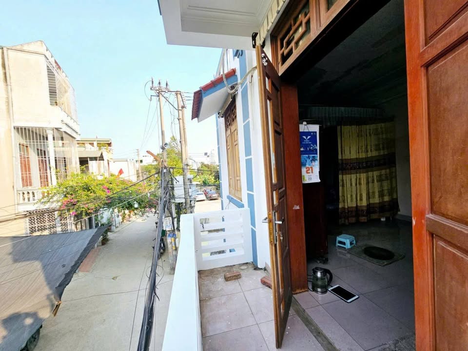 Nhà đầu ve 2.5 tầng, 77m² mặt tiền 6.3m tại Phố 1 Quảng Hưng, Thanh Hóa - Giá tốt