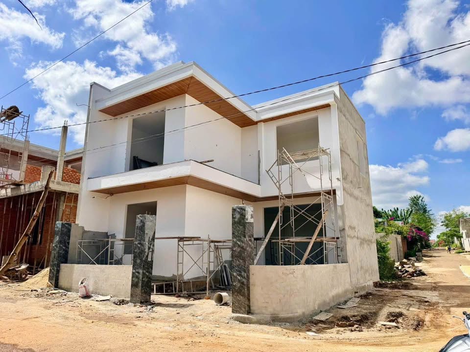 Nhà mới toanh, góc 2 mặt tiền hẻm Y Wang, giá hời chỉ 2,98 tỷ