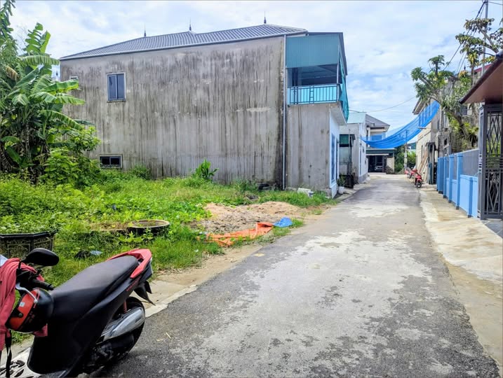 Bán đất thổ cư 99,6m2, hướng Tây, đường 5m thông, gần cầu vượt đường Vũ Quang