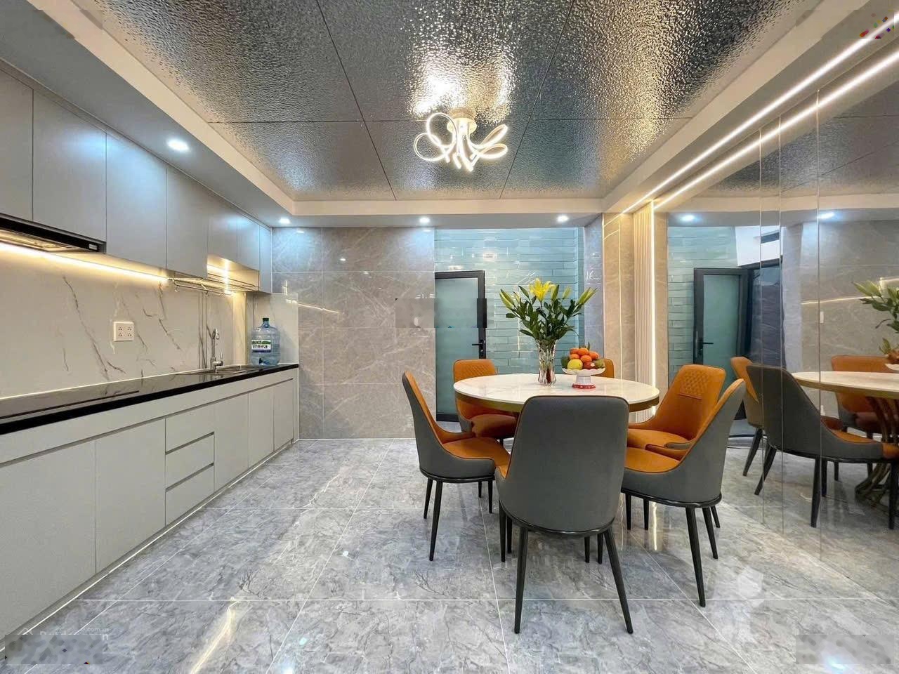 Bán nhà giá ngộp 4.25 tỷ - HXH Điện Biên Phủ, P. 25, Bình Thạnh - Gần ngã tư Hàng Xanh, sổ riêng