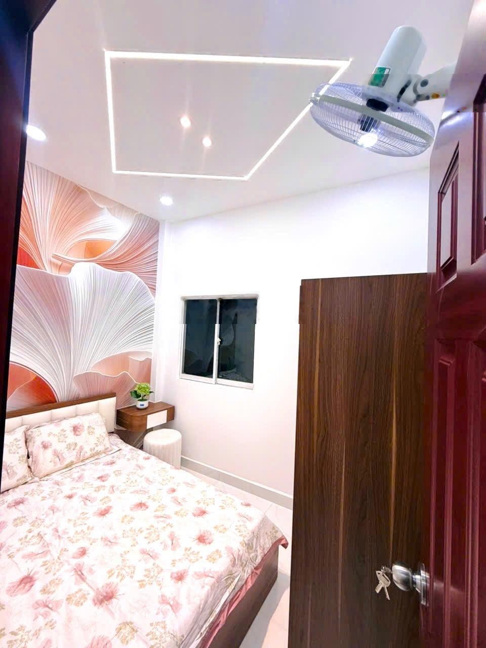 Nhà 2 lầu xây mới Bùi Quang Là F12 GV. 3x7.2 công nhận đủ không lộ giới