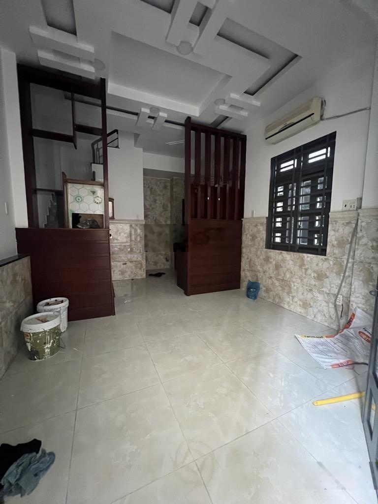 Nhỉnh 6tỷ nhà 4 tầng - xe hơi cách 1 căn - quận 1 nguyển văn cừ - khu vip - gần ngay