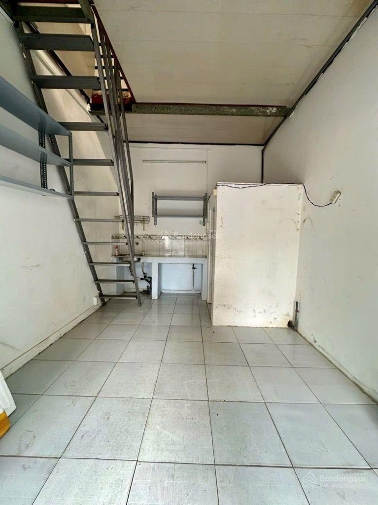 Bán nhà = 3kiot 9.2 x 5m, 1 lầu, P. 16 Q. GV đường nhựa 8m ở & KD