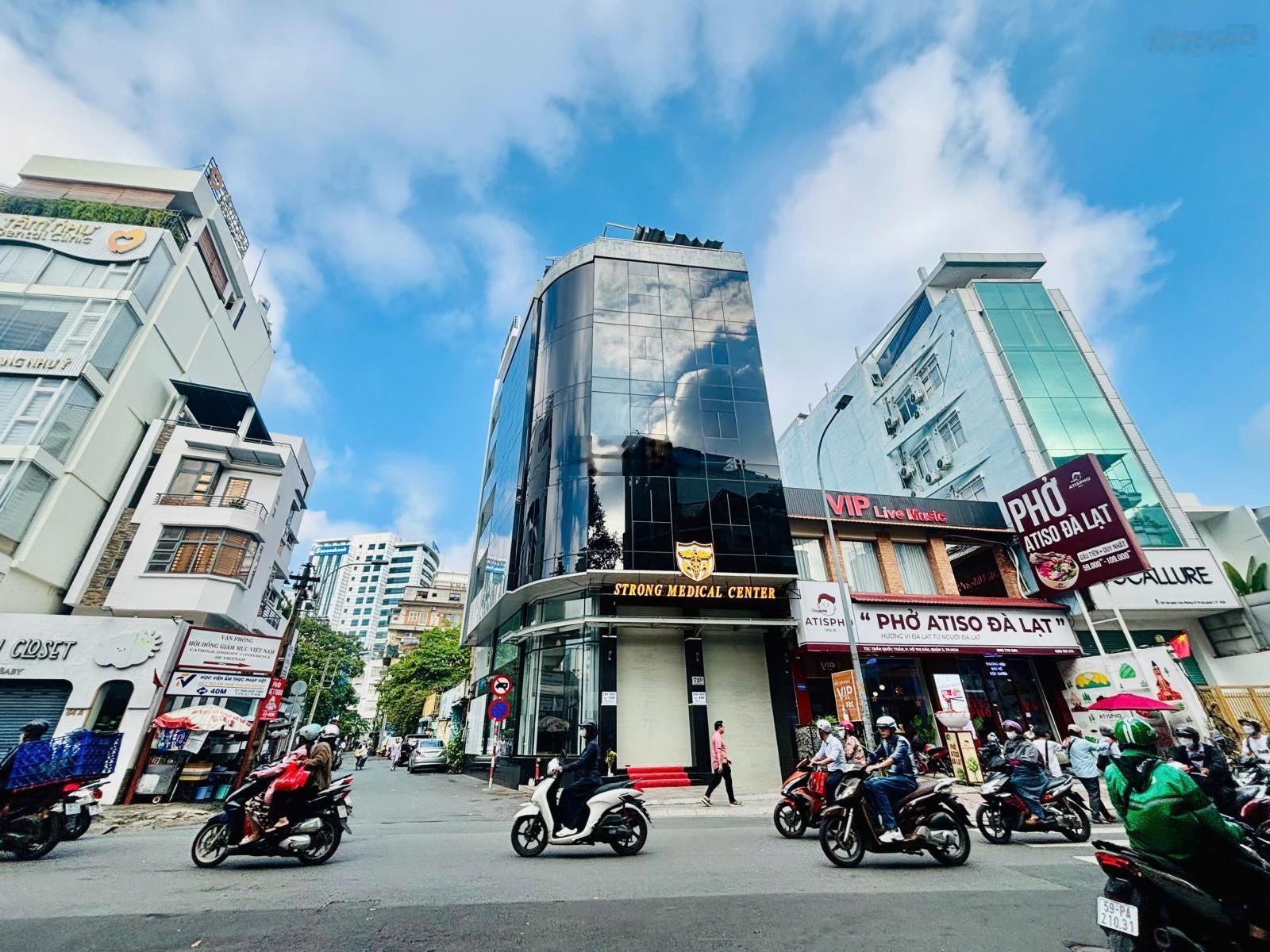 Chính chủ cho thuê nhà nguyên căn góc hai mặt tiền đường Nguyễn Tri Phương Q10 ngang 18m dài 10m