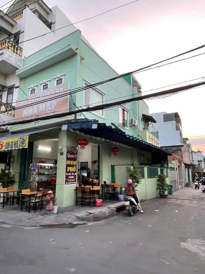 Góc 2 MT (5x16,42m) 82m2 gần bệnh viện ngay chợ Bình Chánh đang cho thuê 18 triệu giá 730 triệu