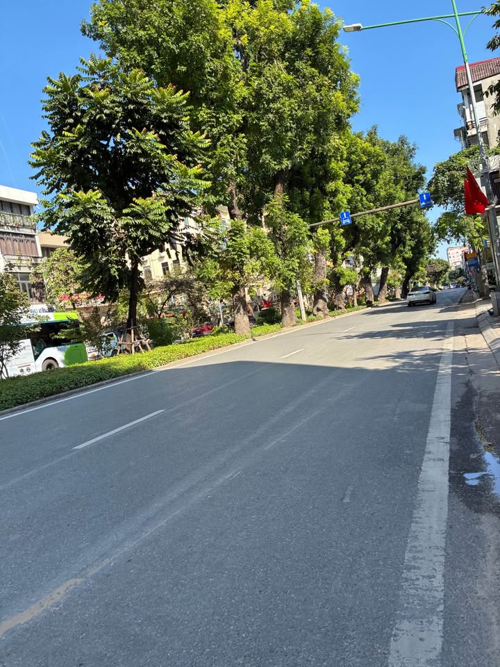 Nhà Hai Bà Trưng 35m2, 5 tầng, mặt tiền rộng 4.8m - sổ đẹp, giá 7.5 tỷ