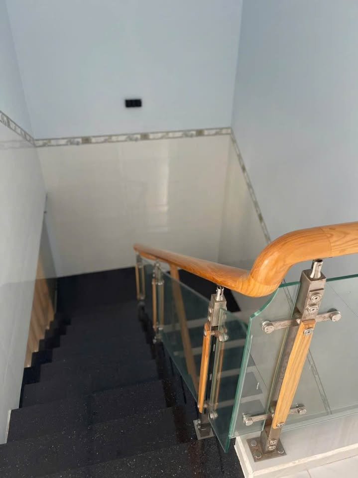 Nhà 1 trệt 1 lầu mặt tiền Tỉnh Lộ 44A, Long Điền, giá chỉ 4,9 tỷ, có thương lượng