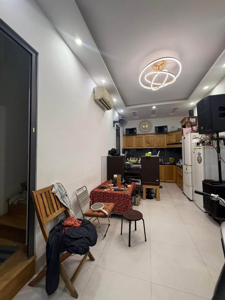 Nhà 1 trệt 1 lầu hẻm Dasu Lê Hồng Phong 4,2 tỷ, gần biển, hướng đông nam