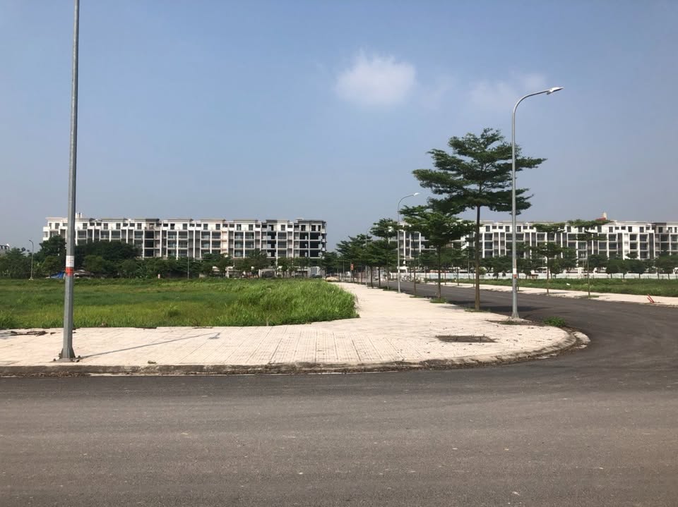 Lô góc biệt thự view hồ 400m2, khu Vườn Hồng Từ Sơn Garden City