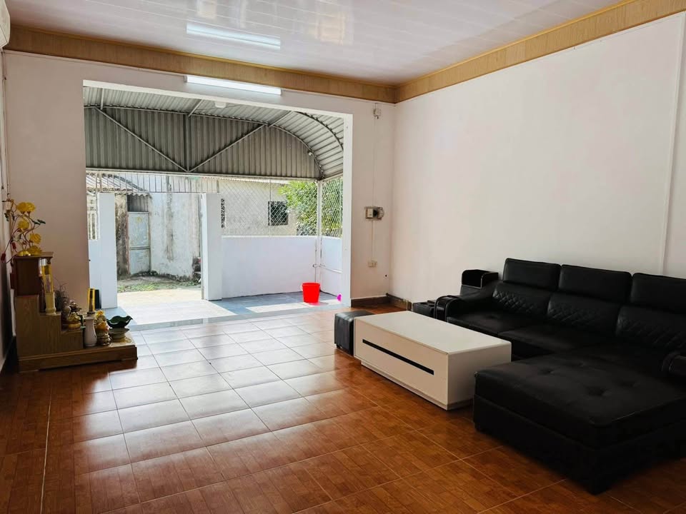 Mình có một căn nhà cấp 4 vuông vắn, đẹp và rất rẻ