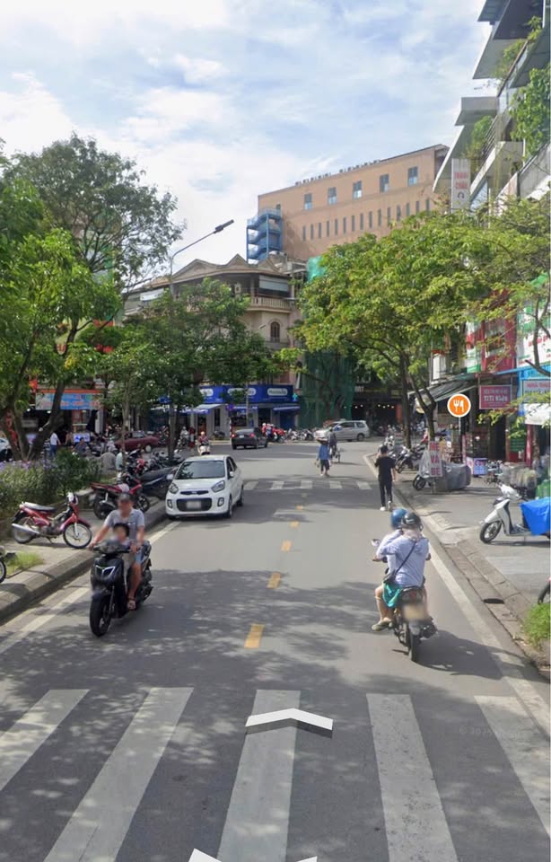 Siêu phẩm mặt tiền kinh doanh Hai Bà Trưng, Huế, thu nhập khủng 25 triệu/tháng