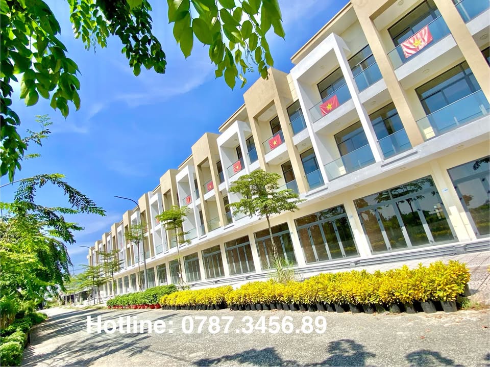 Nhà 3 tầng hiện đại cạnh Làng Hoa Sa Đéc - Sổ hồng riêng sở hữu lâu dài