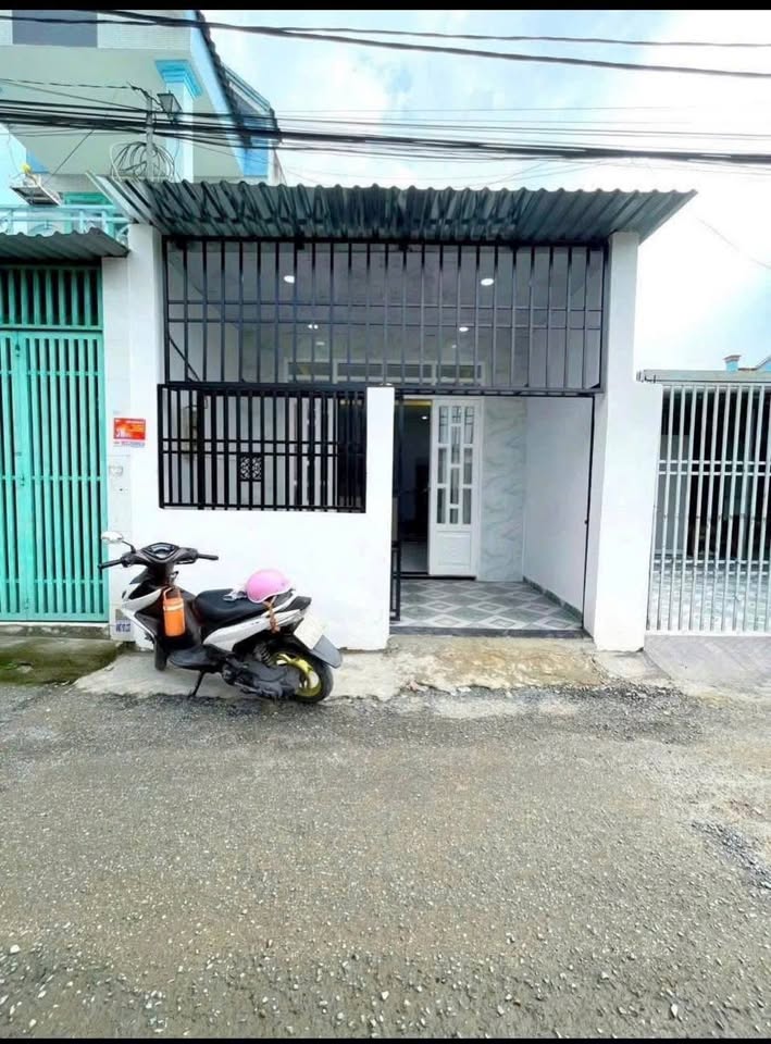 Tọa lạc tại con hẻm 5m xe tải thông thoáng, thuộc đường Lê Văn Khương, xã Đông Thạnh, Hóc Môn