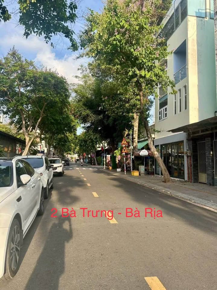 Bán nhà mặt tiền đường Hai Bà Trưng, Phường Phước Hiệp, thành phố Bà Rịa, 50m2, 1 trệt 3 lầu, hướng Tây Bắc