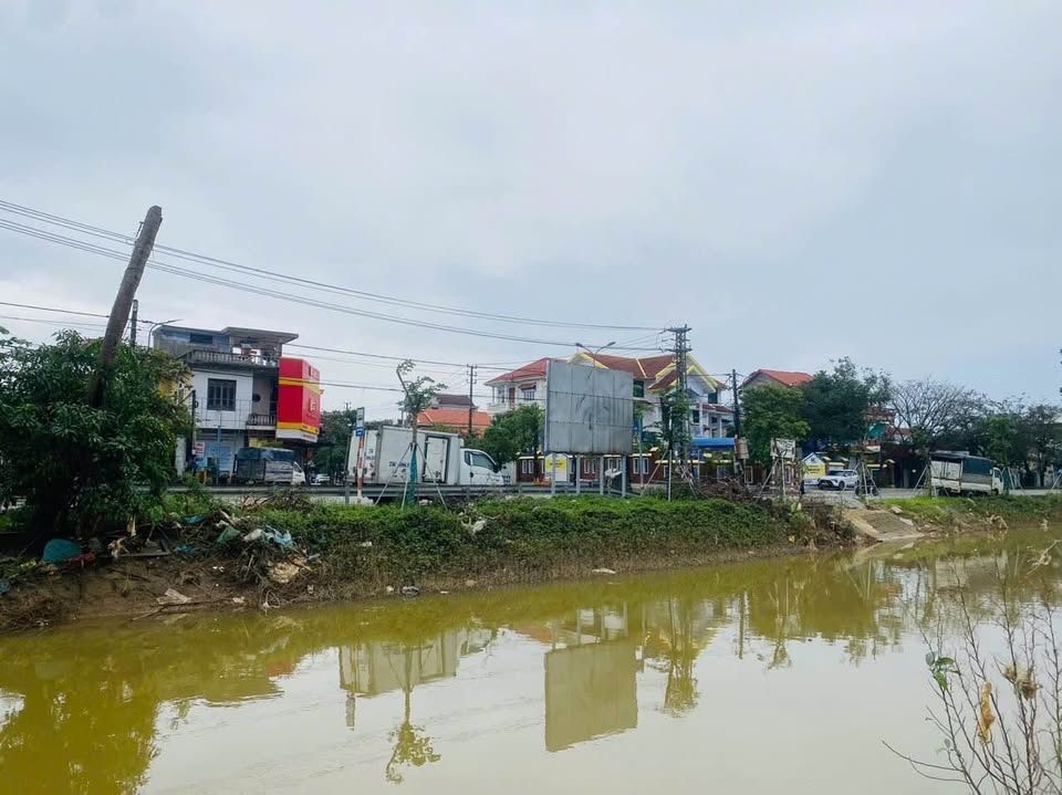 Đất vàng 2 mặt tiền, view kênh Phú Thượng, đầu tư sinh lời ngay