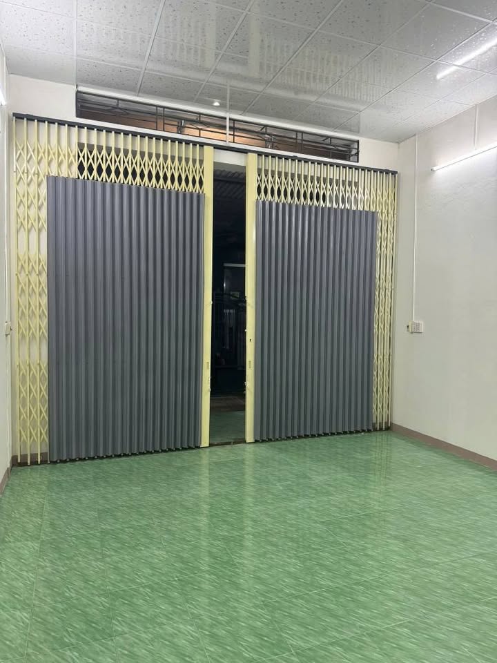 Nhà trung tâm Quảng Ngãi 5m x 23m, sẵn sàng lên tầng, giá yêu thương