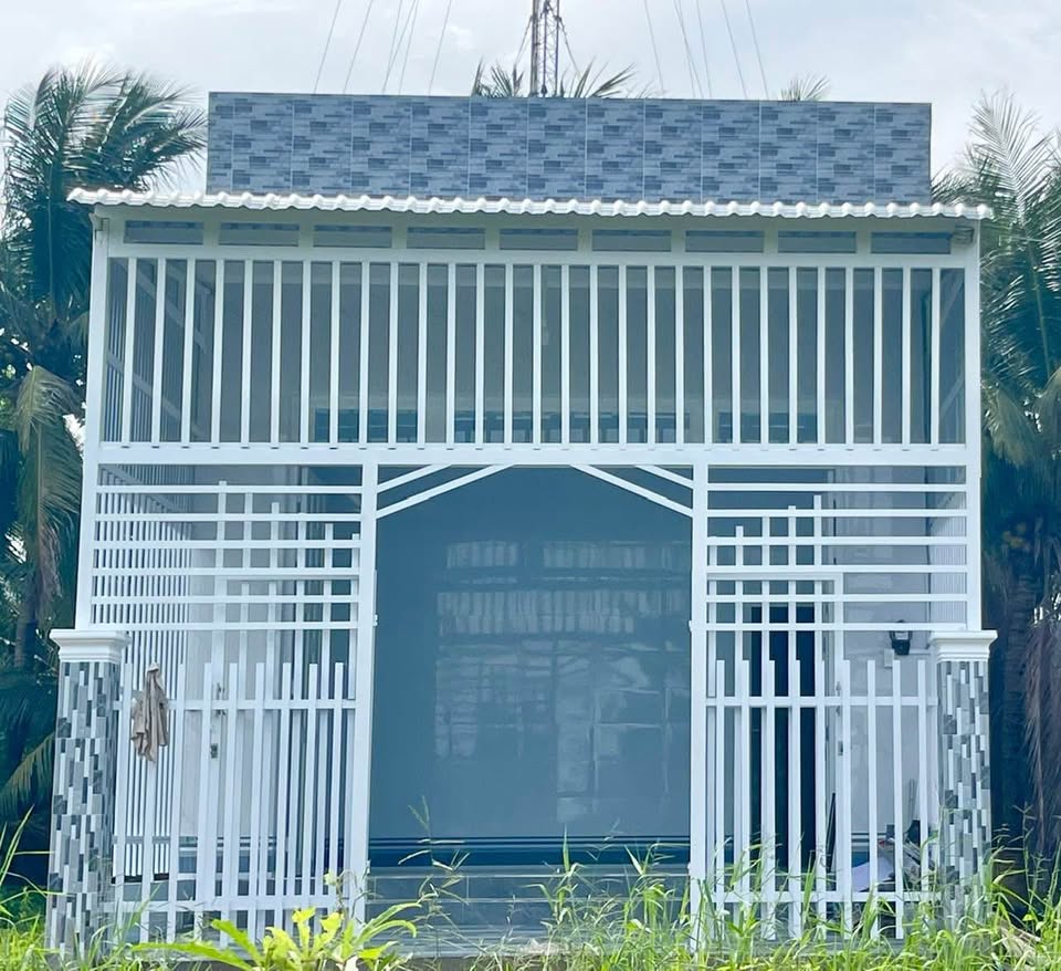 Chính chủ bán nhà mới tinh đường Hoàng Sa, chỉ hơn 800 triệu, cách chợ An Châu 2km