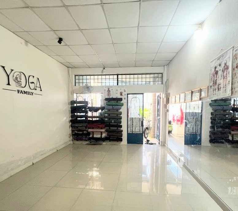 Đất vàng ngay chợ, hẻm xe hơi, 105.8m2, cách Phạm Văn Đồng 200m, giá hơn 5 tỷ