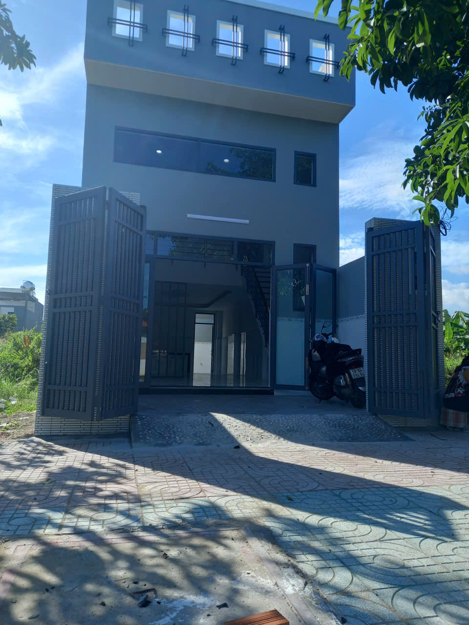 Cho thuê nhà nguyên căn mặt tiền chợ Long Trường, Thủ Đức - 8 triệu/tháng