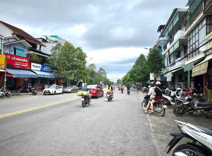Mặt tiền Hồ Đắc Di, trung tâm Huế, kinh doanh, kho xưởng, văn phòng cực đỉnh