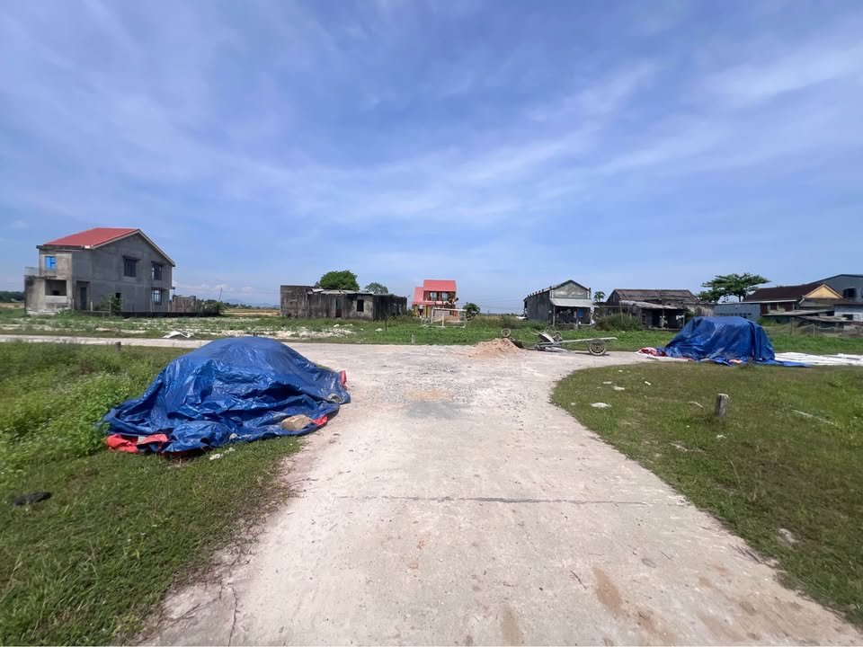 Bán đất Diên Đại 150m2, ngang 7,5m, hướng Đông, sổ hồng