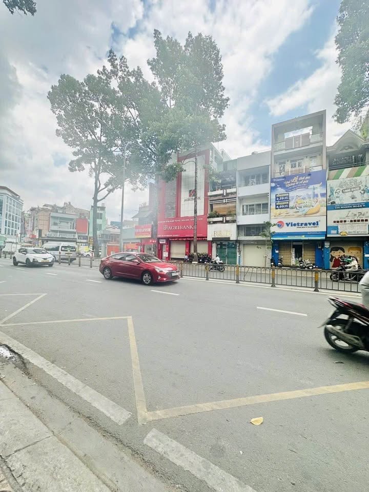 Nhà 2 mặt thoáng mặt tiền 3 Tháng 2, Quận 11 - Kinh doanh đỉnh cao