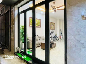 Nhà 5 tầng full nội thất, 3 phòng ngủ, 4wc, gần Lăng Bác, Ba Đình, giá 12 tỷ