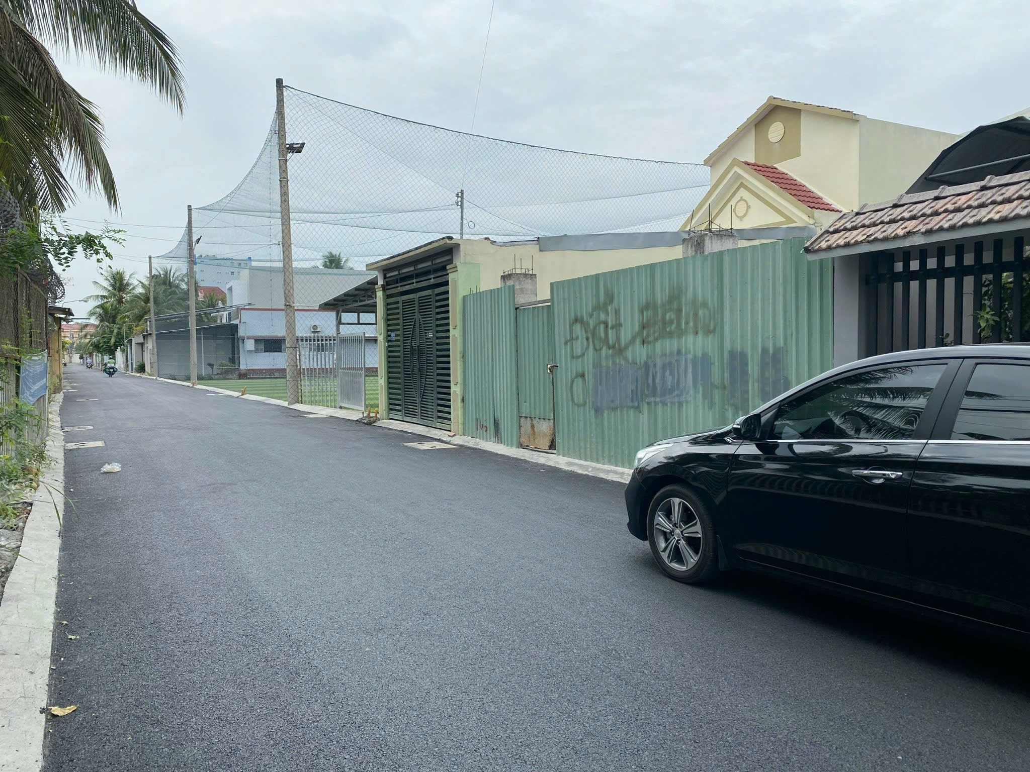 Tọa lạc tại vị trí đắc địa trên Xa Lộ Đông Tây, Bến Tre, siêu phẩm này mang đến cơ hội sở hữu một mảnh đất vàng