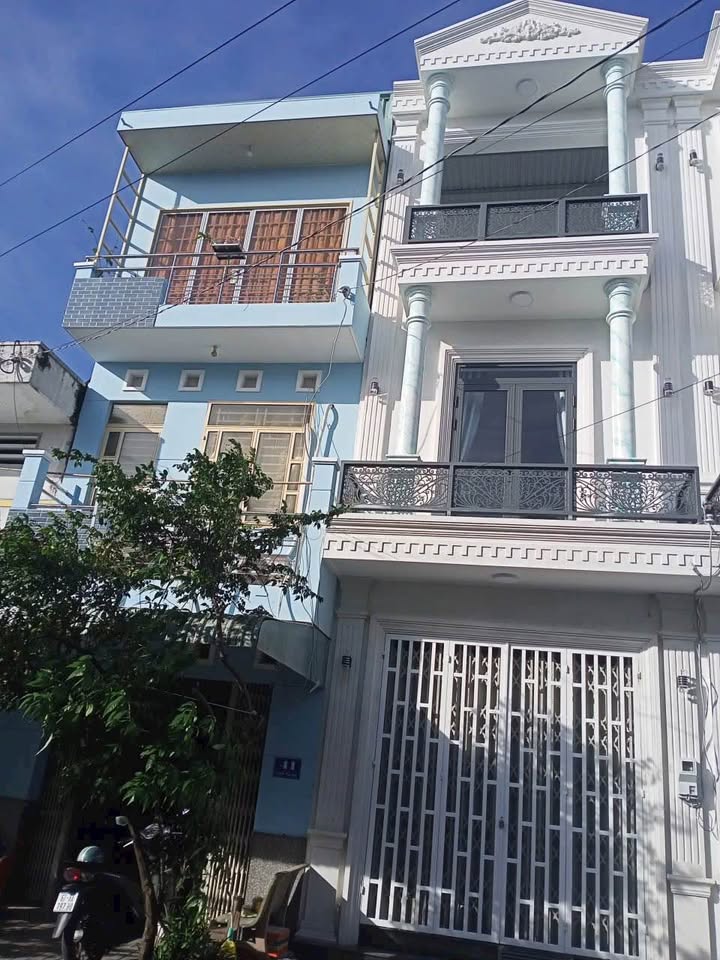 Nhà 3 tầng Đặng Thai Mai, An Giang 56m² sổ đỏ, 3 ngủ đủ nội thất, giá tốt