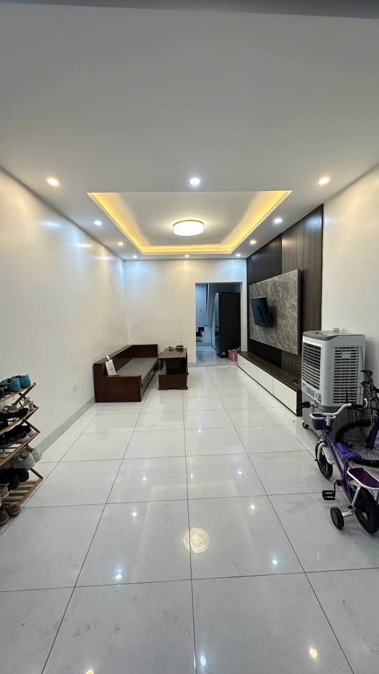 Chào mừng quý vị đến với cơ hội sở hữu ngay căn nhà 3 tầng 1 tum siêu xinh