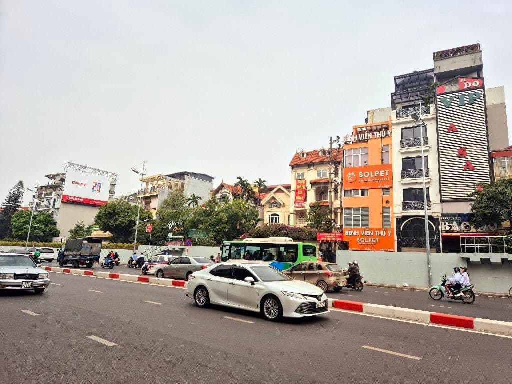 Siêu phẩm mặt phố Nghi Tàm, quận Tây Hồ, Hà Nội đang chờ chủ nhân xứng tầm