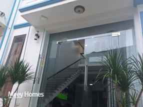 Nhà 2 tầng 106.5m2 tặng nhà đẹp, giá tốt, giáp Thuận Thành