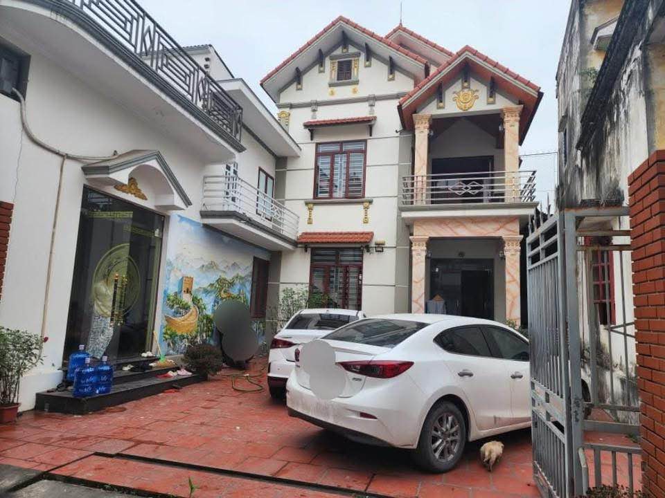 Bán đất tặng nhà Thái, 3 mặt tiền, Đông Triều, Quảng Ninh, giá cắt lỗ