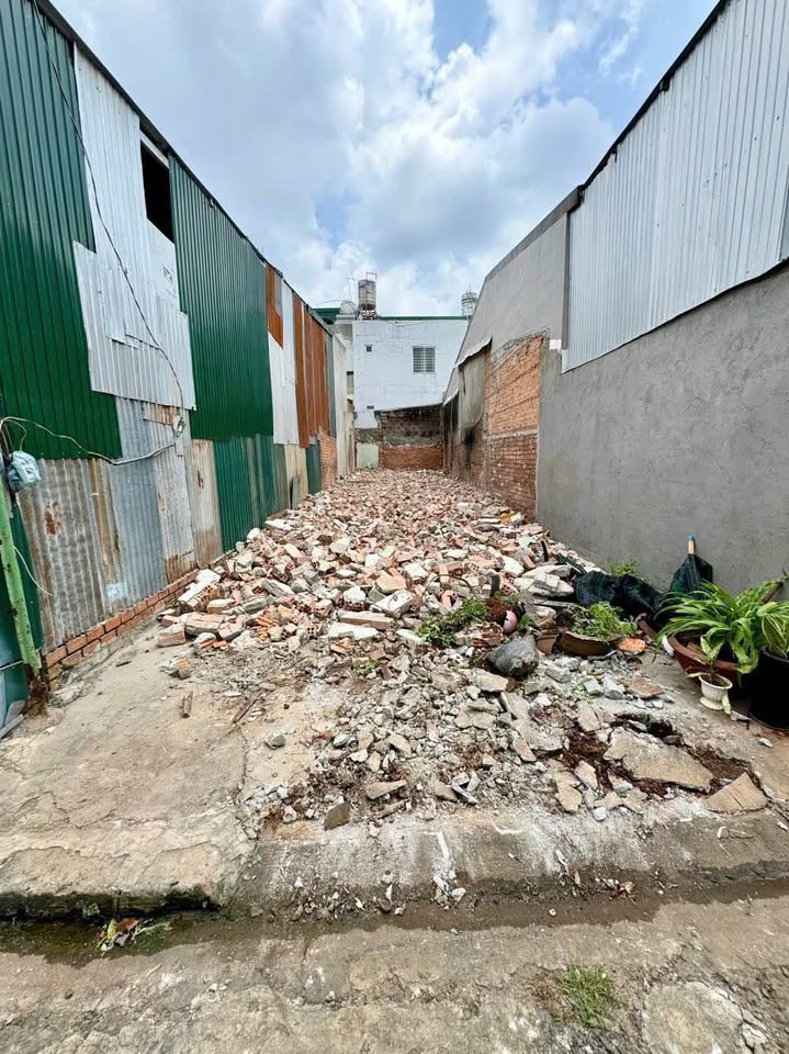 Nhà xinh trung tâm Buôn Ma Thuột, 2 tỷ 950 triệu, hướng Nam mát rượi