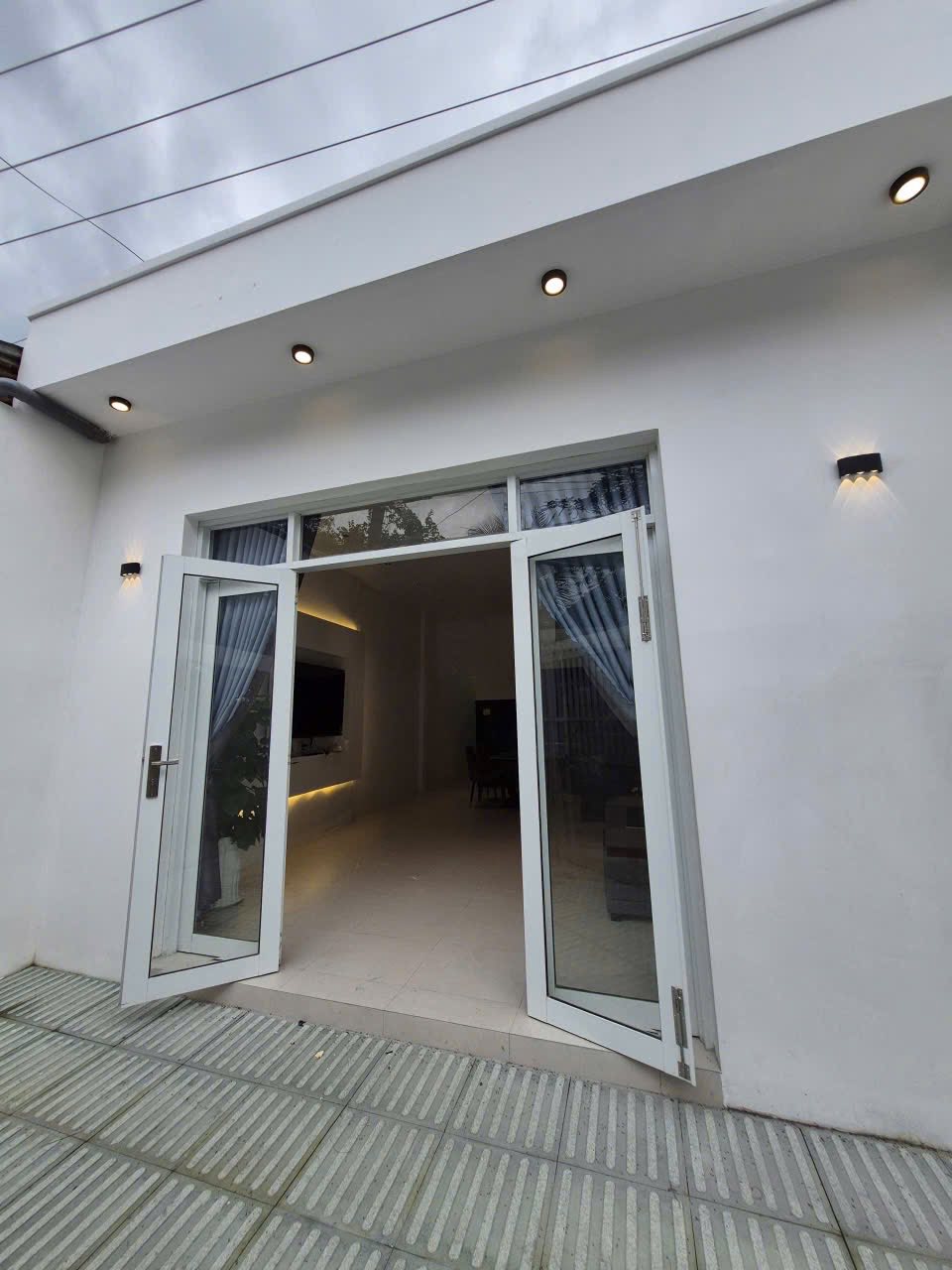 Bán nhà Âu Cơ, Mỹ Thạnh An, Bến Tre 1,75 Tỷ, full nội thất, gần bến du thuyền