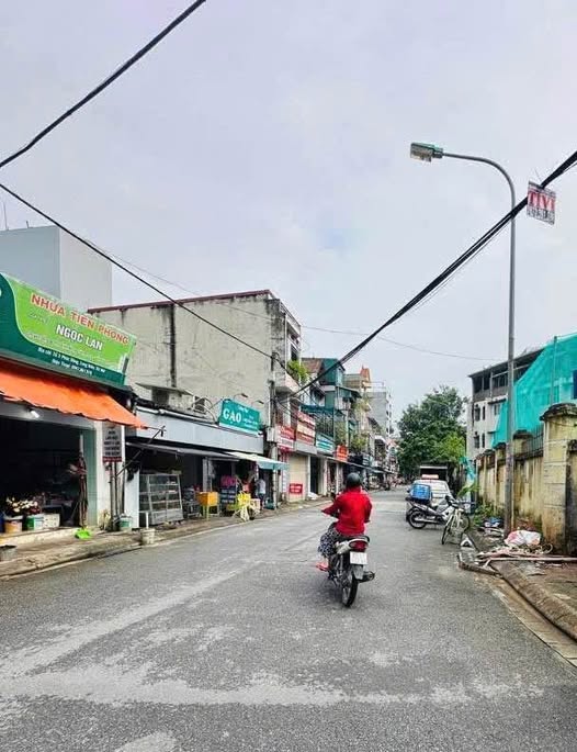 Bán đất 80m² vị trí vàng tại Thuận An, Gia Lâm, Hà Nội, gần Quốc lộ 17, view hồ