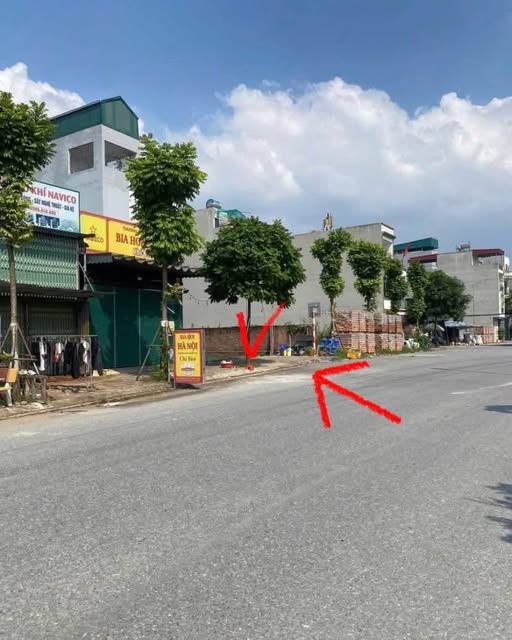 Cần bán gấp mảnh đất chính chủ, tọa lạc tại vị trí đắc địa, liền kề khu công nghiệp lớn