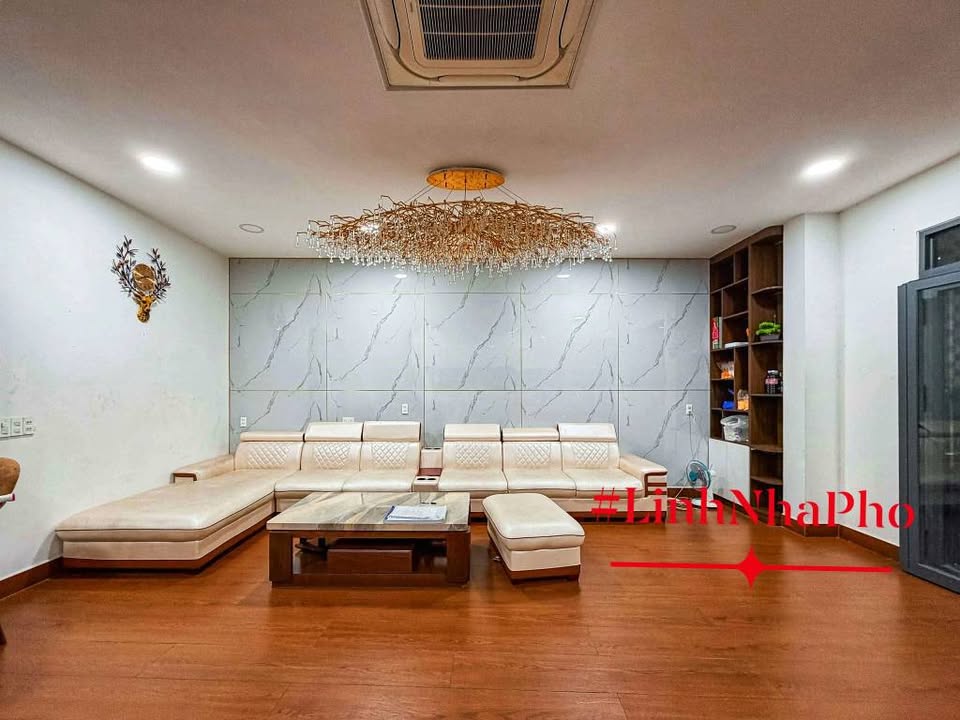 Biệt thự sang trọng 310m² tại Bình Thạnh, hồ bơi riêng, gara 2 ô tô , 49.5 tỷ