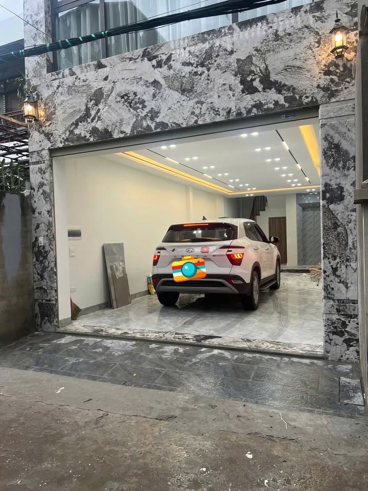 Nhà Cầu Giấy 51m2 x 5 tầng ô tô 7 chỗ vi vu, giá hời