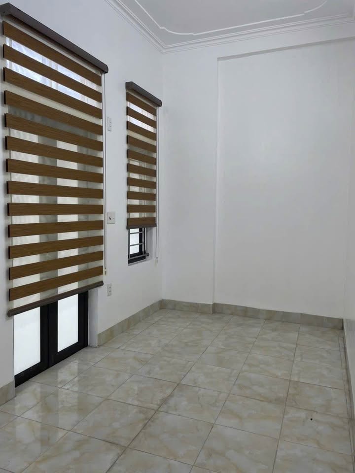 Nhà 3 tầng Trường Chinh, mặt tiền 5m, full công năng