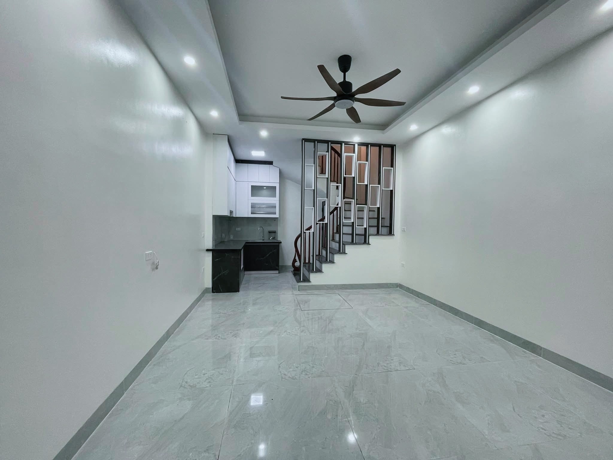 Nhà Lê Quang Đạo 30m2 x 3 tầng, vị trí đắc địa, view F1, tiềm năng tăng giá