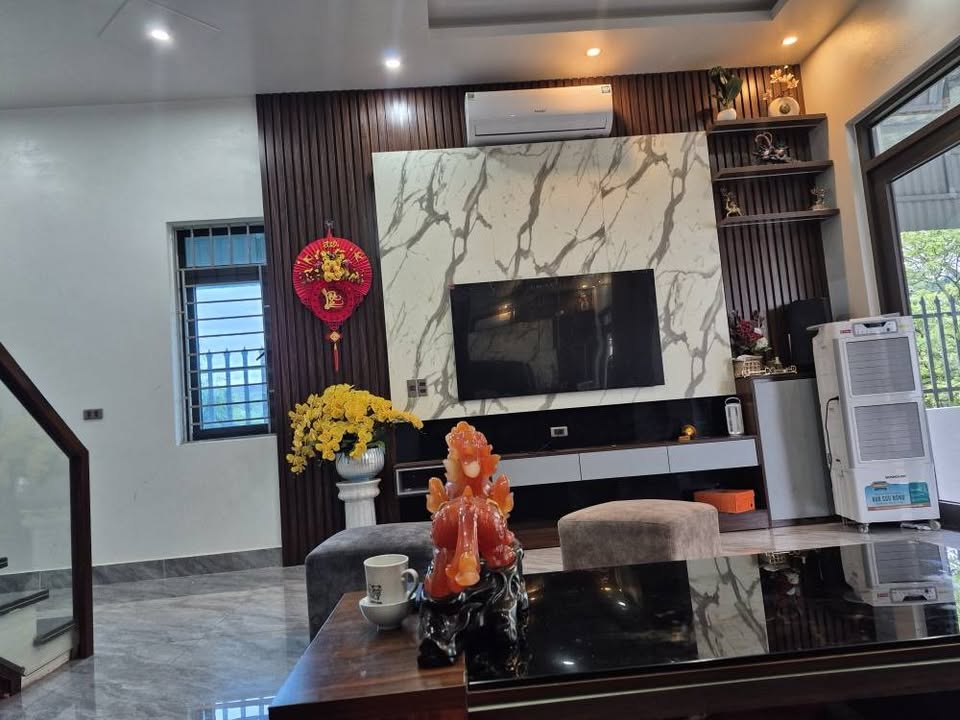 Siêu phẩm nhà lô góc 2 tầng tại Hà Phong, Quảng Ninh đã chính thức lộ diện