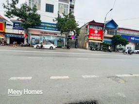 Mảnh đất vàng trung tâm, sát bờ hồ, cơ hội kinh doanh hiếm có