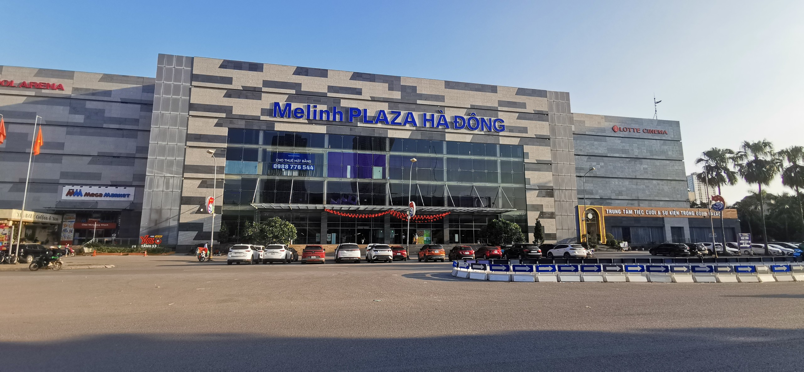 Nhà mặt phố 7 tầng thang máy nhập khẩu, vị trí trung tâm Trần Đăng Ninh, Hà Đông