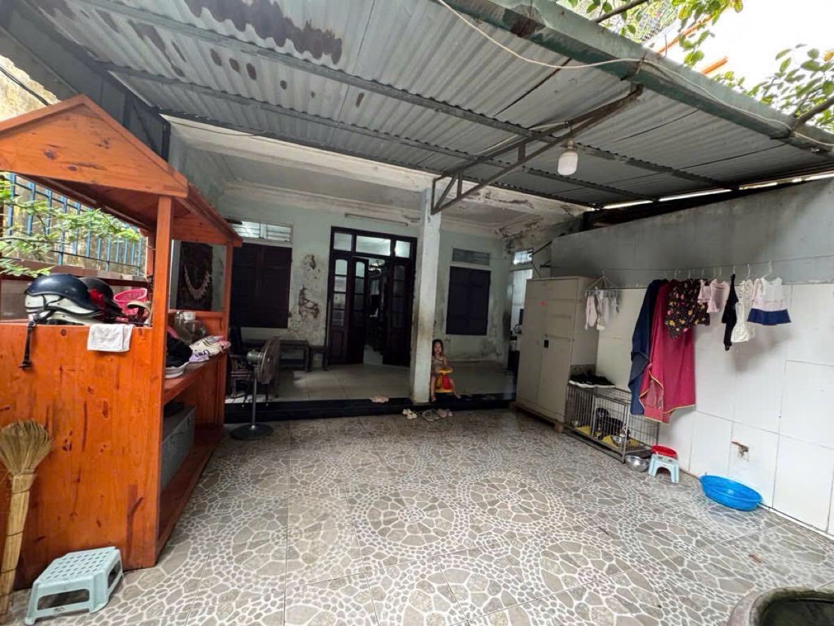 Nhà Trịnh Đình Cửu 100m2, ngõ thông, ô tô tránh, giá hời