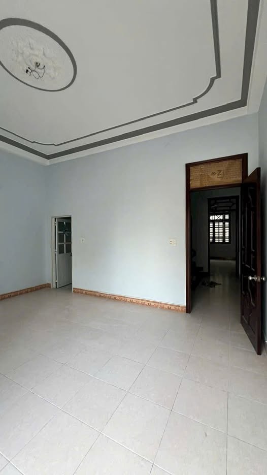 Cho thuê nhà mặt tiền đường Trường Chinh, quận 12, giá 15 triệu/ tháng