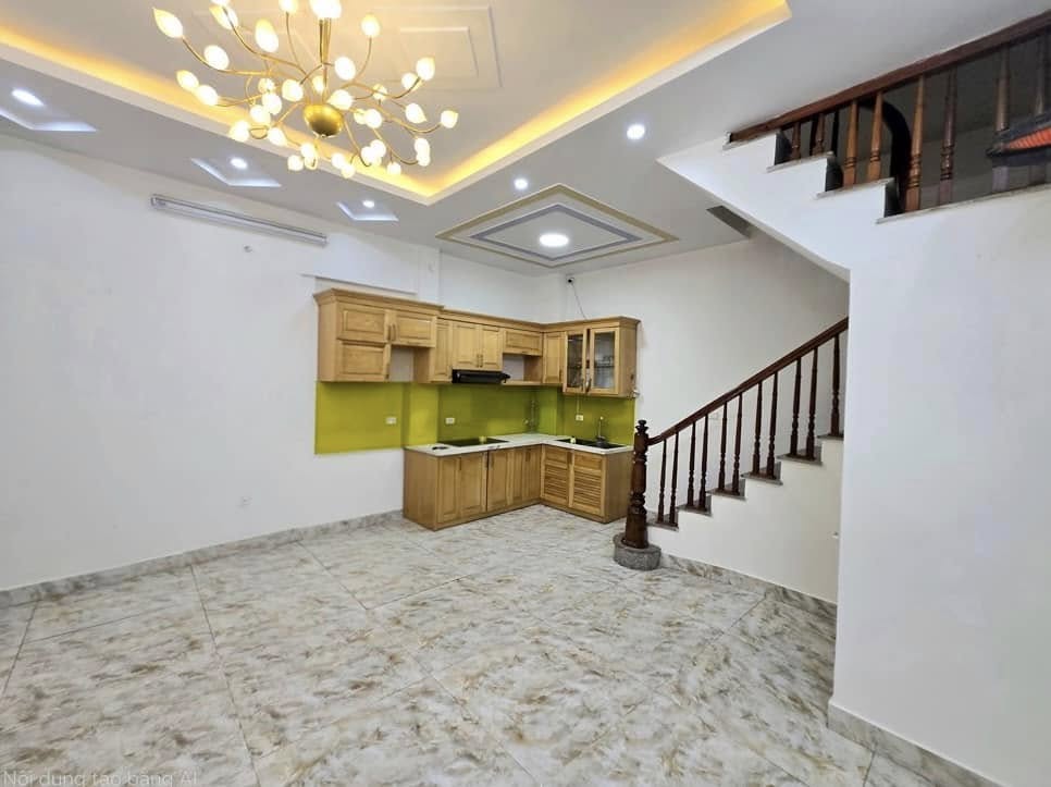 Nhà 5 tầng đẹp, chính chủ phố Tân Mai, Hoàng Mai sẵn sàng giao dịch