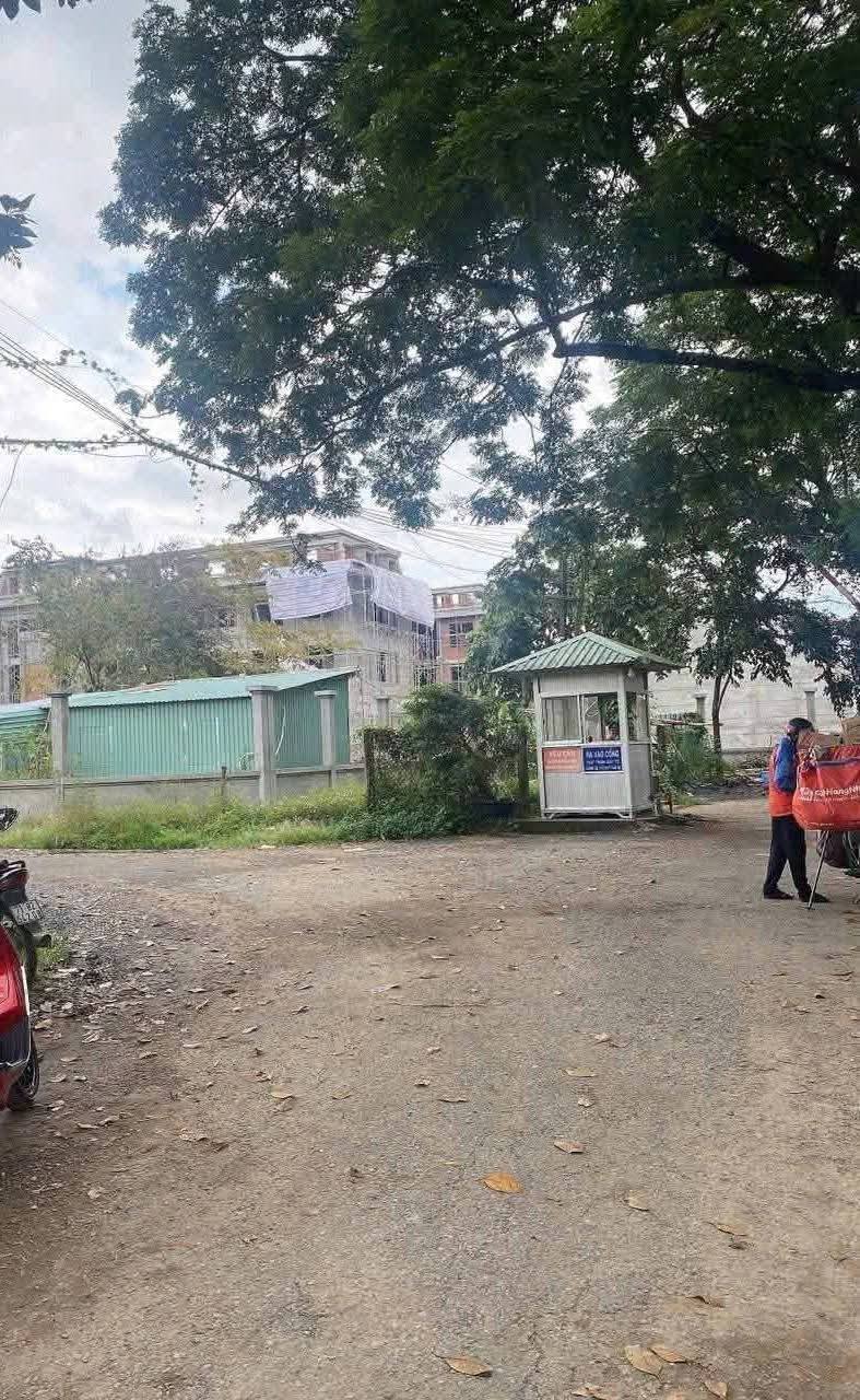 Bán gấp 1250m2 đất tặng nhà mặt tiền đường xe tải, phường Phú Khương, Bến Tre