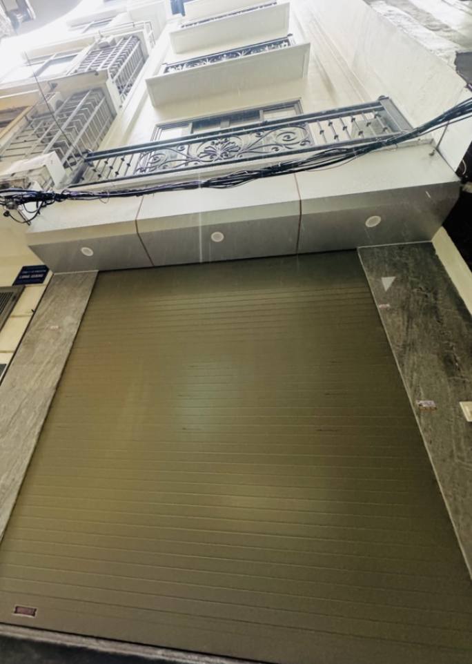 Nhà đẹp, thiết kế hiện đại, thang máy, vài bước chân ra phố, giá 9 tỷ